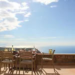 Dom wakacyjny Maison Elia With Private Pool