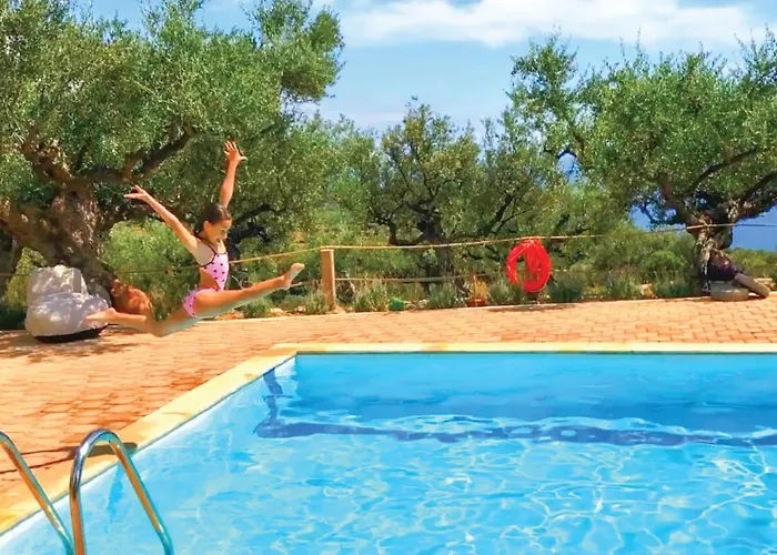 Maison Elia With Private Pool Kardamyli