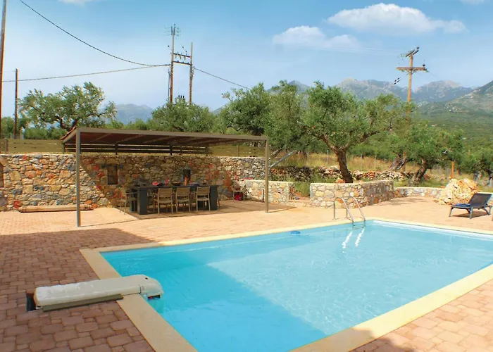 Maison Elia With Private Pool Casa de Férias