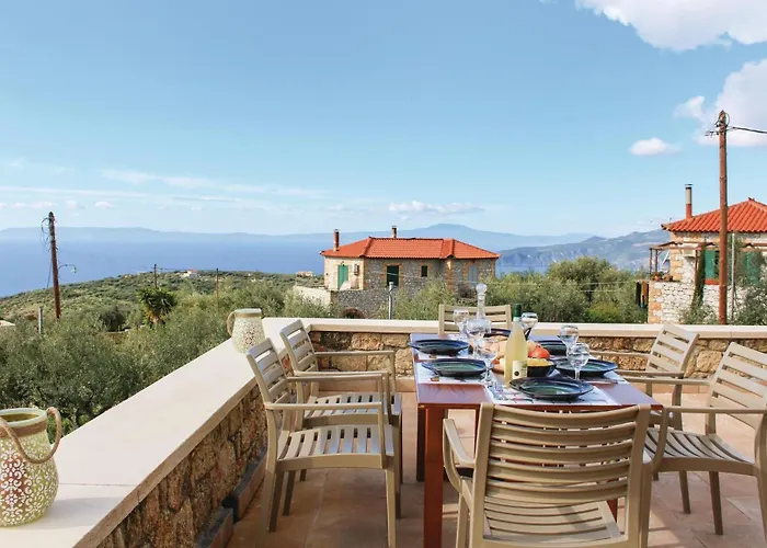 Casa de Férias Maison Elia With Private Pool Kardamyli