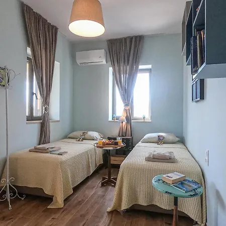 Dom wakacyjny Maison Elia With Private Pool