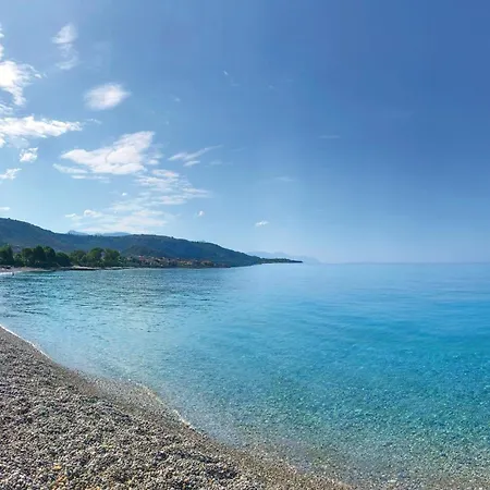 Dom wakacyjny Maison Elia With Private Pool