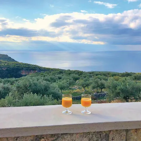 Maison Elia With Private Pool Dom wakacyjny Kardamyli